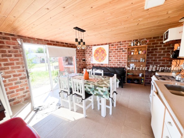 67C6182F-BCA7-4251-A3DD-EF04D811073E