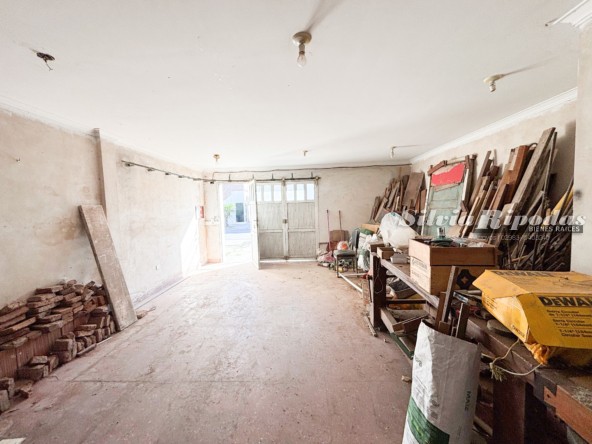 1D393119-74D4-4078-8651-1E62C458FCF7