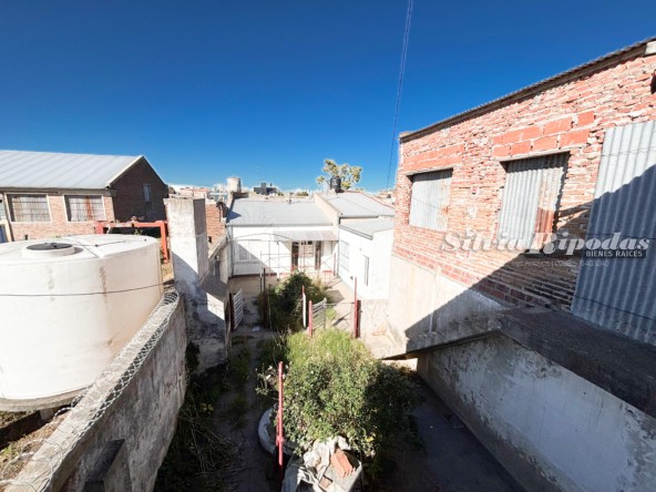 2304E8D5-F9D2-4246-BDC7-3603B9796B41