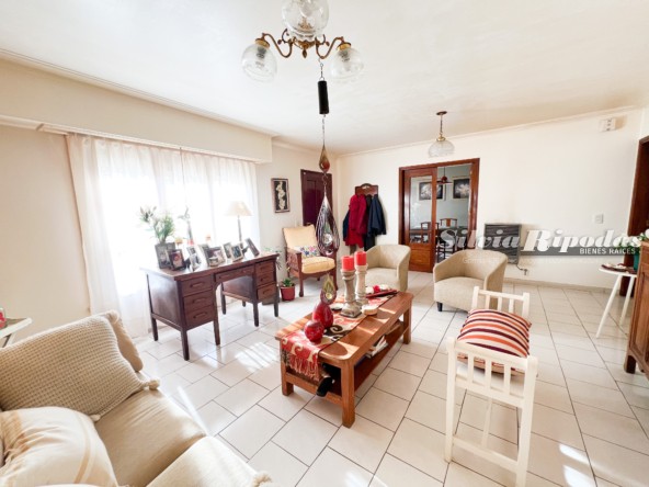 6C09DF95-43C7-4EA8-B9FD-89B265A9B0D5 2