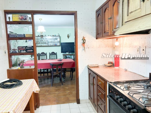 9049516B-16F4-443A-89C9-5940A4DB3BC5