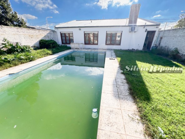 AA45C427-4F5C-4466-9FA3-3F7C2FE04D46