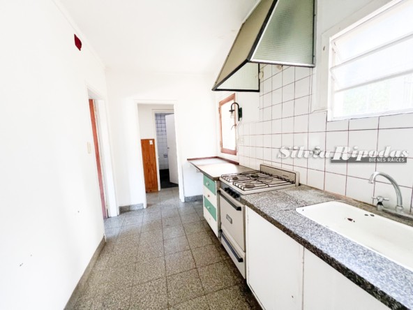 AAA0537C-CB73-4C60-9DDB-70CBB9D1D34F