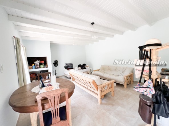 A5D9E094-4877-47B5-878B-1A4F0B5BA05D