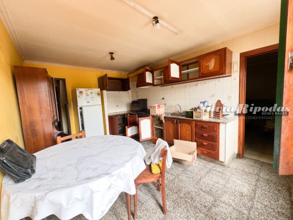 6ACBF3E7-D13A-42CF-AFD3-CAF5219B4B14 2