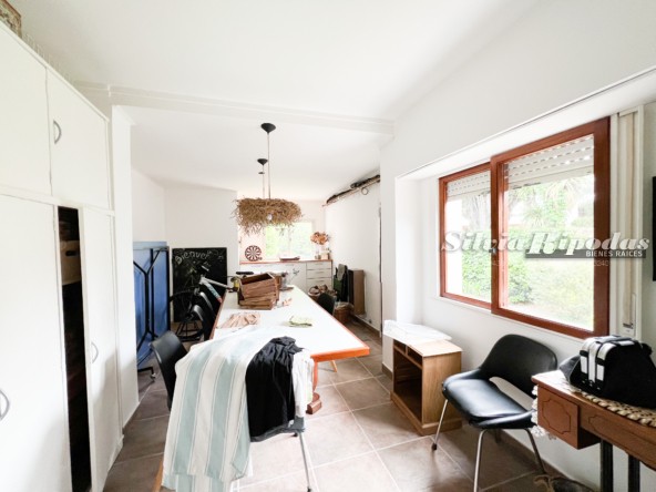 C08173FF-E861-4147-A2B5-E53E0912EF53