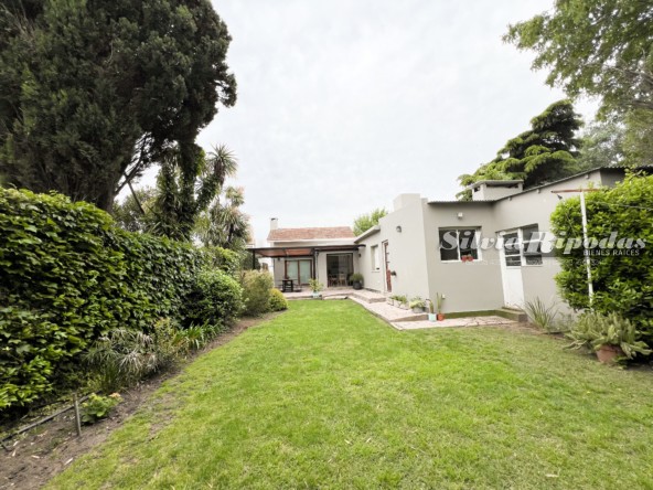 E988D8CF-7C82-43C1-B225-9865345A5CF1