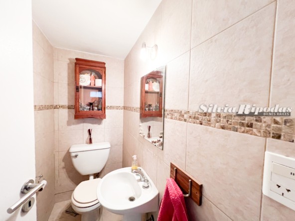 F1B1A94A-58BE-44D4-ADD3-9F5D6BFC2E63