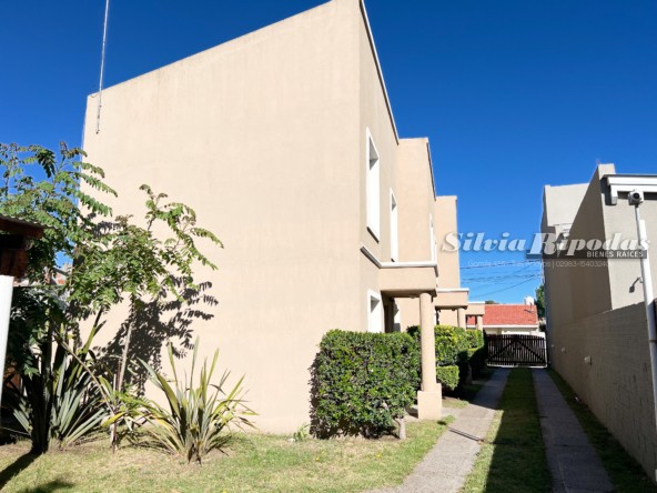 7144B4EB-2915-42AD-9B43-DE4E65F372B2