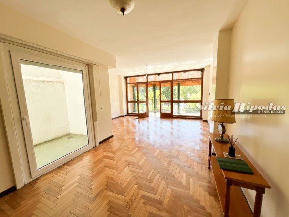 0CAE5A9F-14B5-45AD-A4F0-564B24A829BF