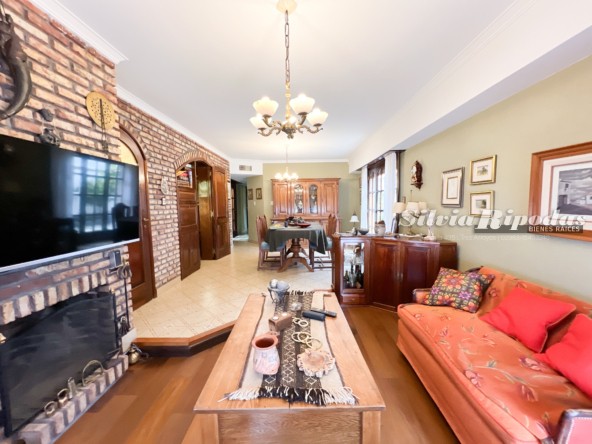 E8384ABD-3E43-4DE3-850D-11744A021E37