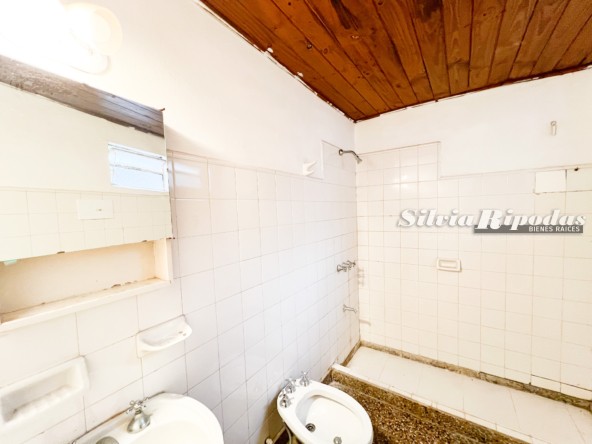 A68B9A9F-1186-4D2C-BE8E-1D48440B82AA